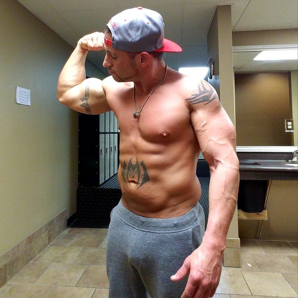 Meet your Posher, Clint